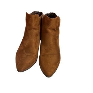 Cityclassified Women’s Booties Size 8.5